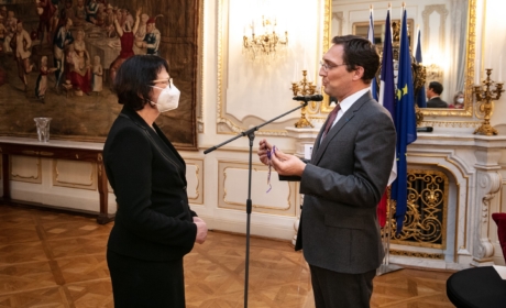 Prof. Hana Machková získala nejvyšší francouzské vyznamenání za zásluhy ve vzdělávání