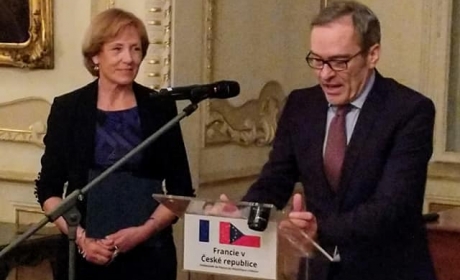 Prof. Fibírová získala vyznamenání „Chevalier dans l´Ordre des Palmes Académiques“