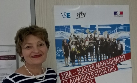 Prof. Catherine Glée přednáší v programu MBA_MAE modul řízení lidských zdrojů
